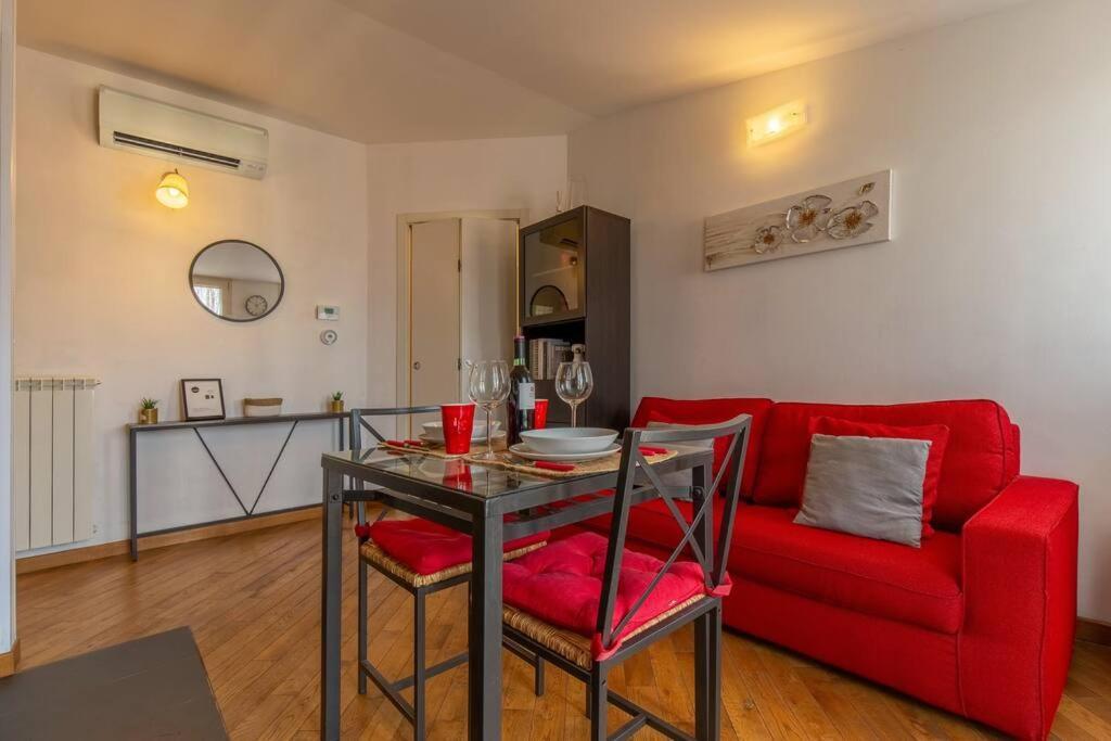 Appartamento Unique & Strategic Flat, 50M From M4 Station Milano Esterno foto