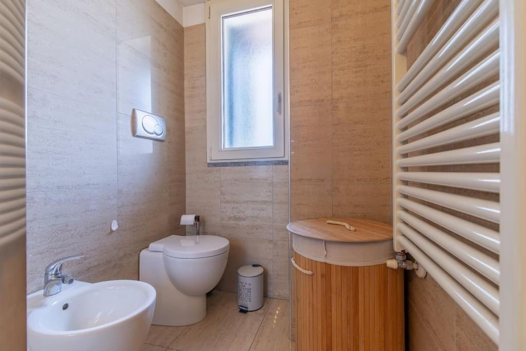 Appartamento Unique & Strategic Flat, 50M From M4 Station Milano Esterno foto