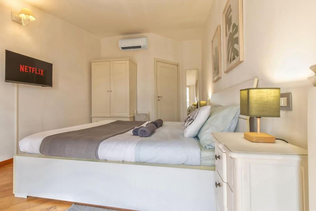 Appartamento Unique & Strategic Flat, 50M From M4 Station Milano Esterno foto