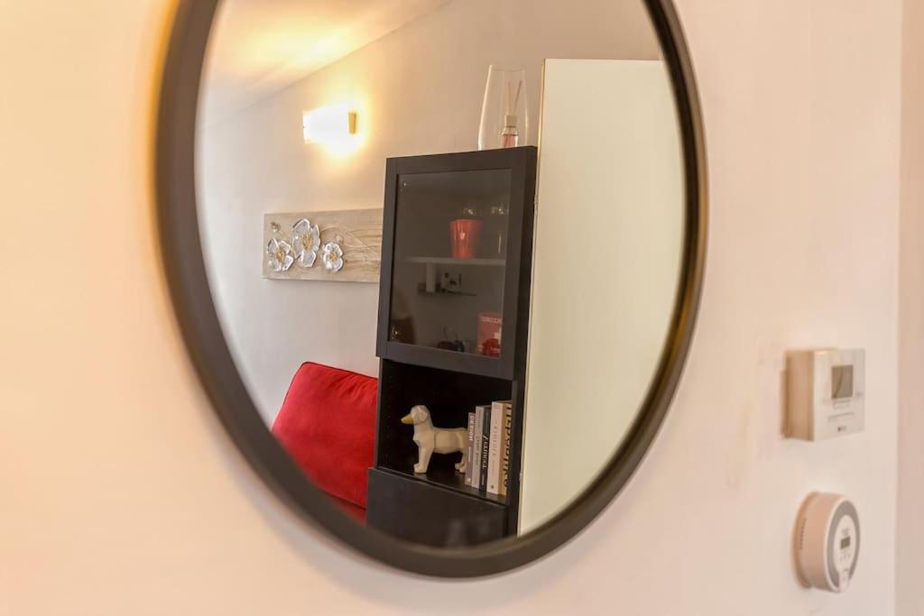 Appartamento Unique & Strategic Flat, 50M From M4 Station Milano Esterno foto